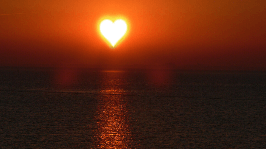 ハート型の夕日